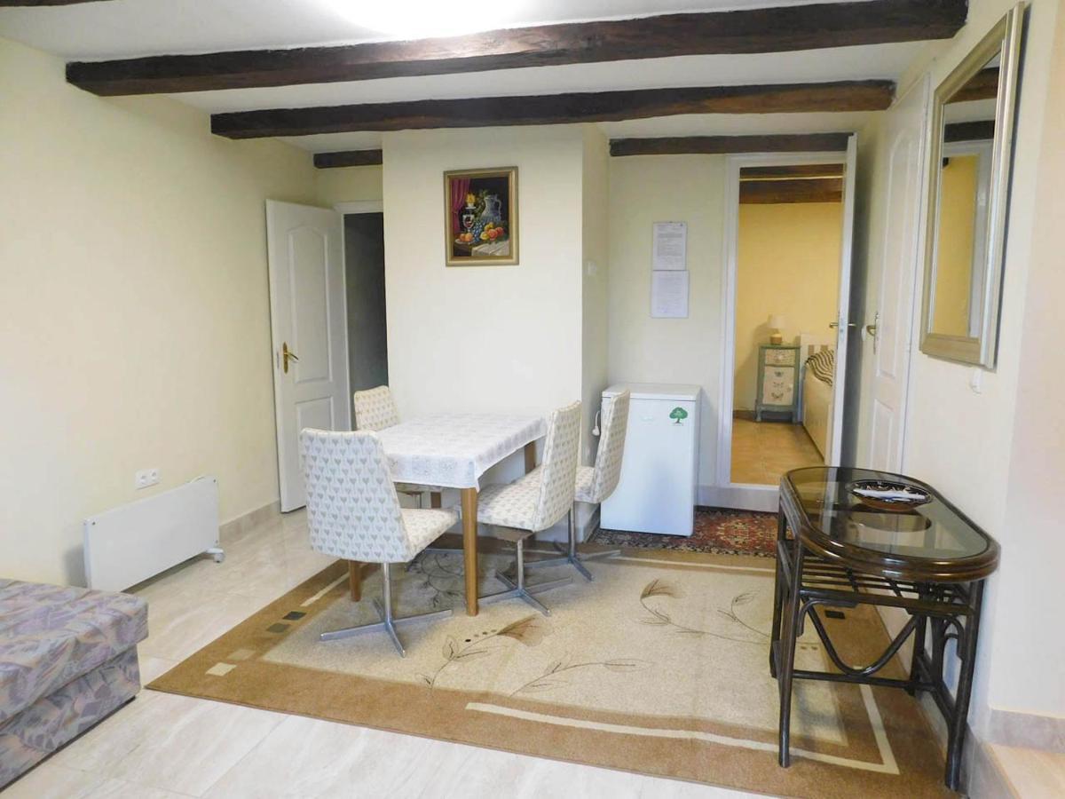 Joe Bacsi Rezidenciaja Appartement Kisharsány Kamer foto