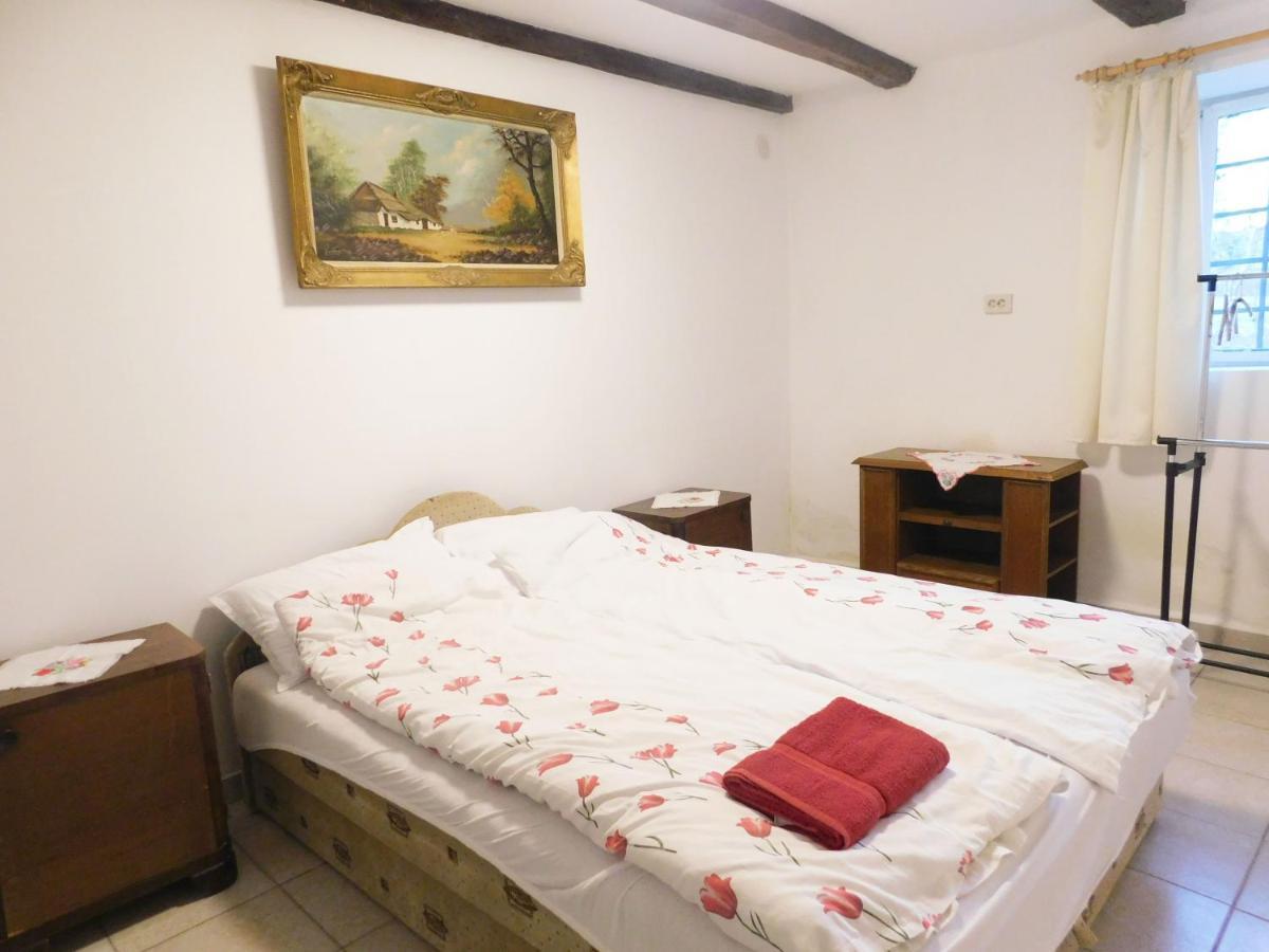 Joe Bacsi Rezidenciaja Appartement Kisharsány Buitenkant foto